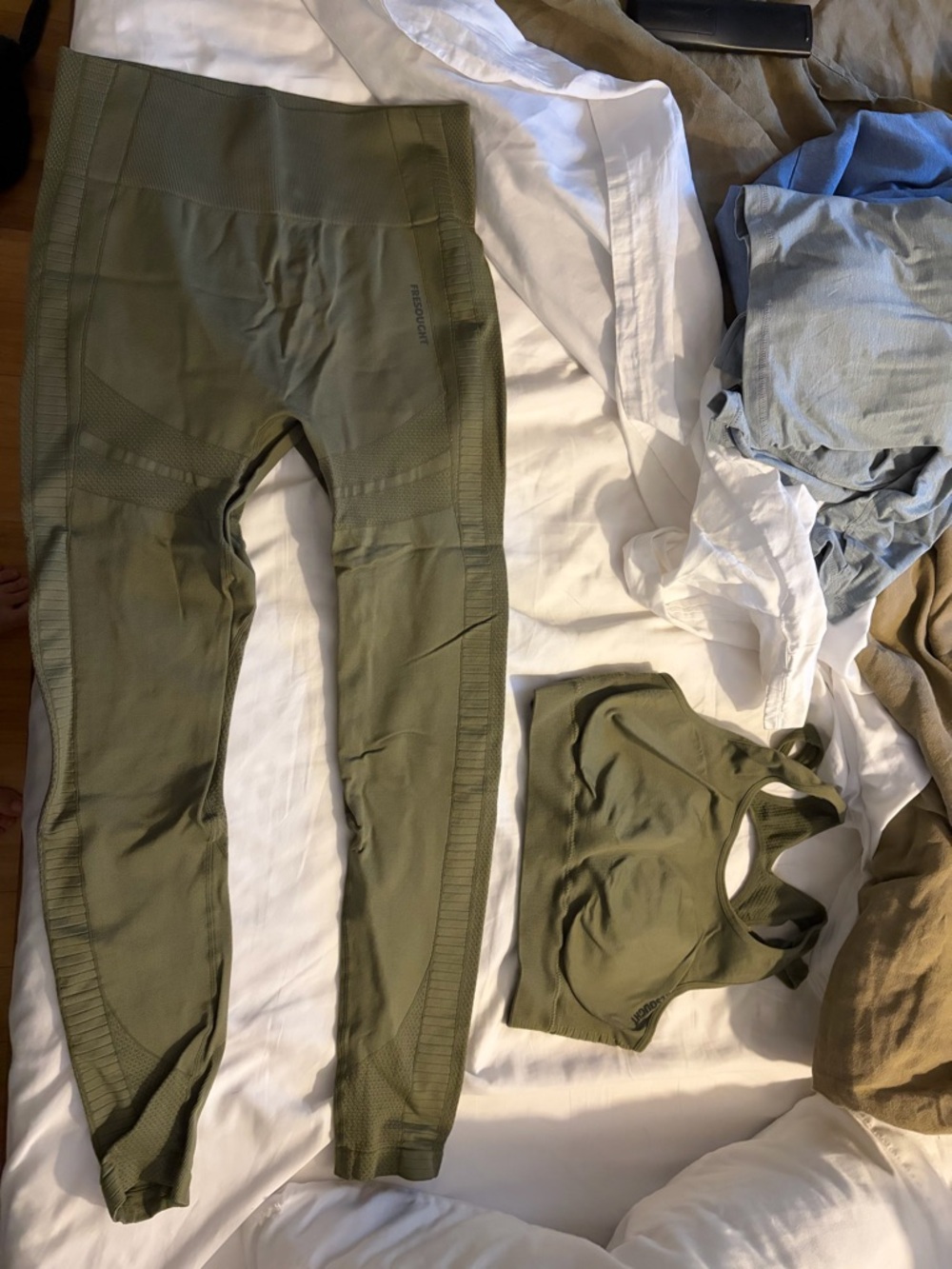 Seamless Olive Green Active Leggings and Sports Bra Set